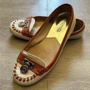 Michael Kors Cream and Tan Flats 5.5